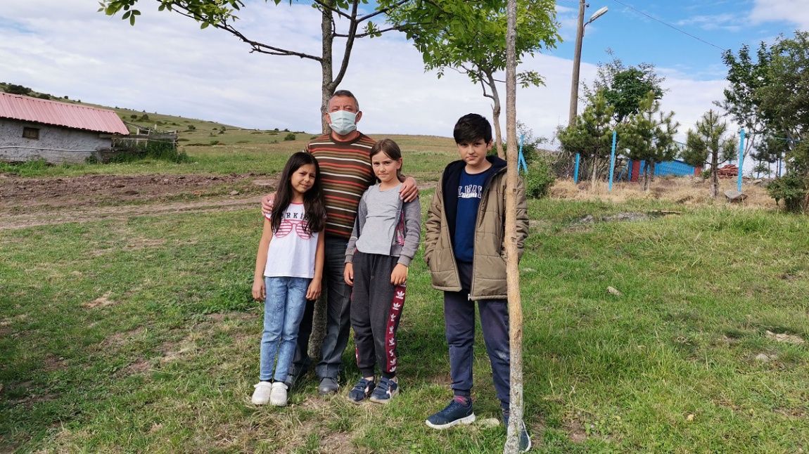 Okul Müdürümüz Murat ÖNDER Yaylalara Göçen Öğrencilerini Ziyaret Etti
