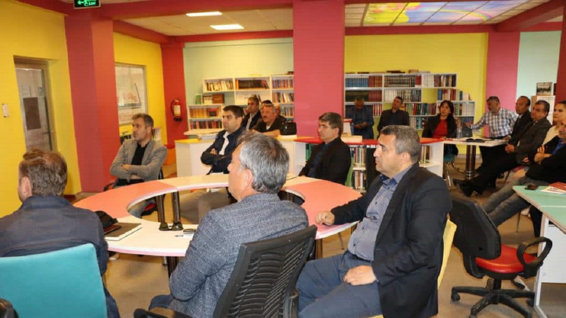 Okul Müdürümüz Murat ÖNDER Yönetici Geliştirme Programı Seminerine Katıldı