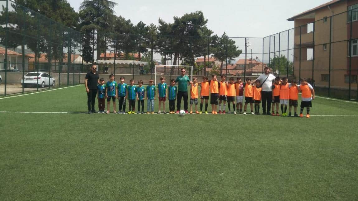 Okul Futbol Takımımız ''Türkiye Aşkına'' Turnuvasında Başarıyla İlerliyor