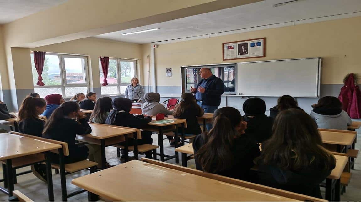 İlçe Milli Eğitim Müdürümüz Ercan GÜLTEKİN, LGS Sınavına Hazırlanan Öğrencilerimize Motivasyon Ziyaretleri Düzenledi