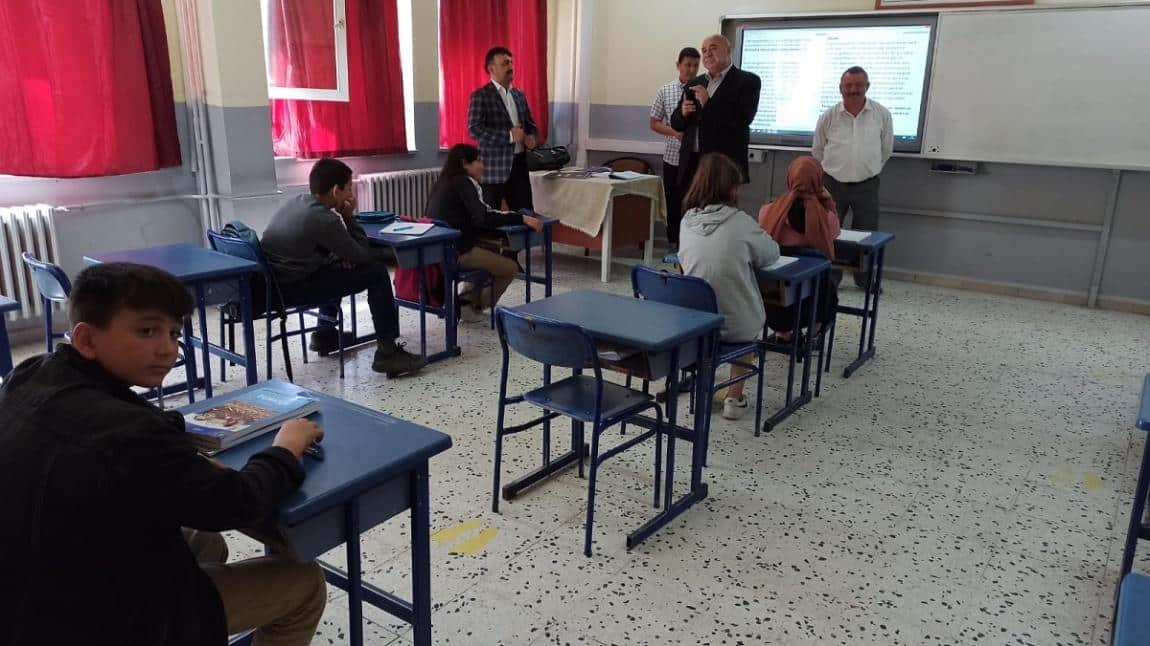 Gümüşhacıköy Milli Eğitim Müdürü Ercan GÜLTEKİN, Bugün Okulumuzda Bir Dizi İncelemelerde Bulundu